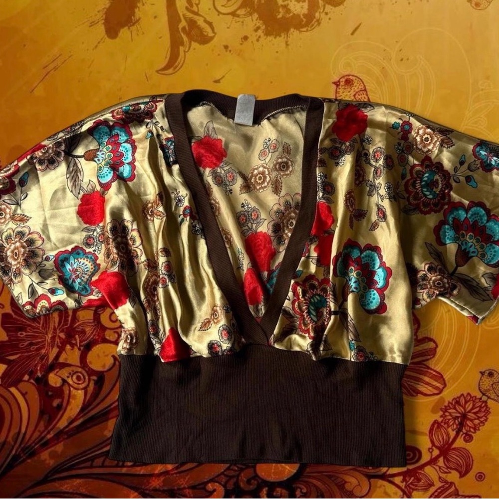 Timing Multicolor Floral V-Neck Blouse